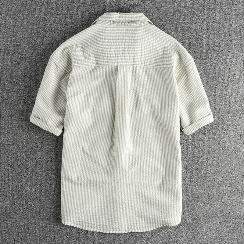 Short-sleeved shirt for men